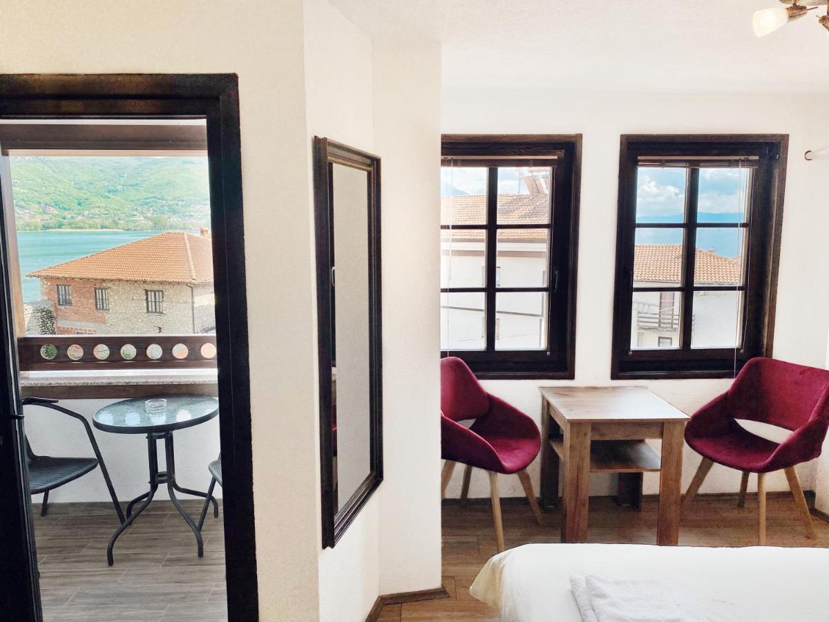 Villa Sapkar Lake View 오흐리드 외부 사진
