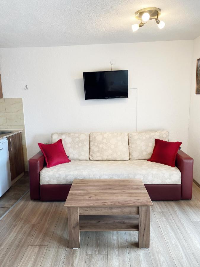 Villa Sapkar Lake View 오흐리드 외부 사진